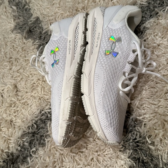 Under Armour shoes worn once - Picture 2 of 5